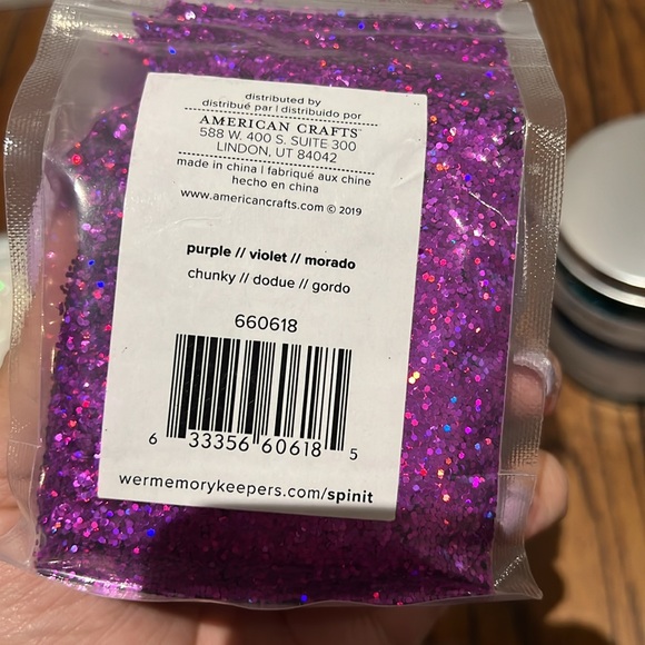 We R Memory Keepers SPIN IT POLYESTER GLITTER 5 NEW 8 used once- 10 oz bags each - Picture 15 of 17